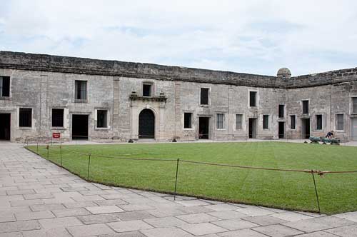 Castillo courtyard